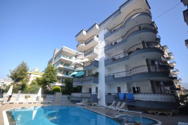 2+1 Flat for Sale in Oba Region of Alanya, 200 Meters from the Sea