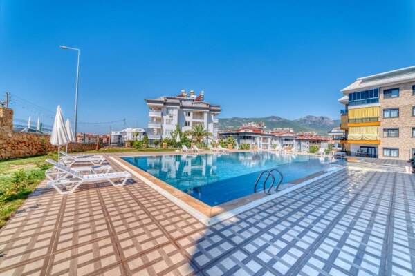 Alanya Oba'da Denize 800 Metre Mesafede Satılık 3+1 Residence