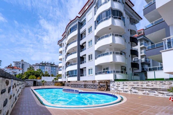 2+1 Flat for Sale in an Active Site in Alanya Cikcilli