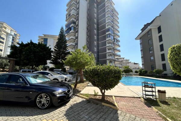 2+1 Flat for Sale with Sea View in Mahmutlar, Alanya