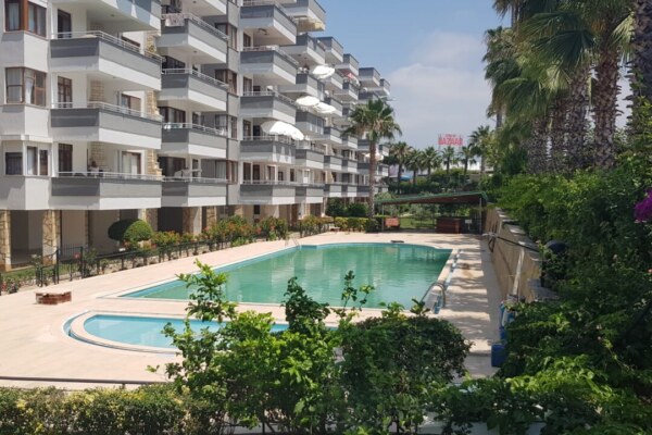 Alanya Türkler Mahallesi 3+1 Apartment for Sale with 155 m² Usage Area