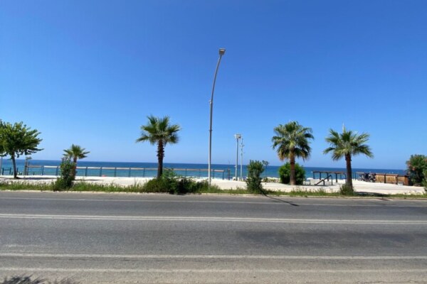 Wohnung direkt am Meer zum Verkauf in Oba Göl