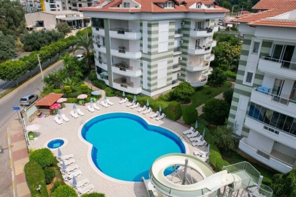 2+1 Apartment for Sale in Alanya Oba Portakal Garden Apartmanı