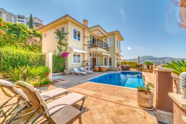 Alanya Kargıcak Gold City'de Full Eşyalı Satılık Aktiviteli 3+1 Villa