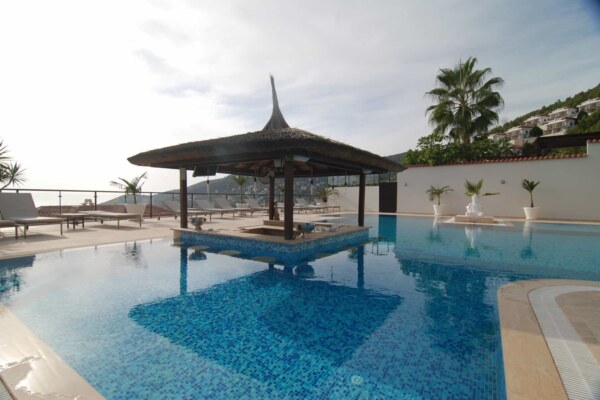 Luxusvilla mit Meerblick in Bektaş-Alanya.