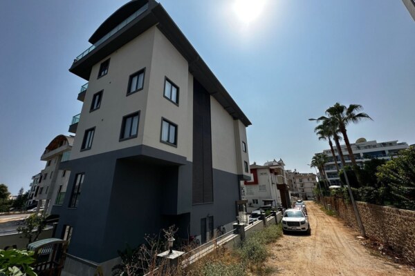 1+1 Apartment for Sale in Alanya Oba