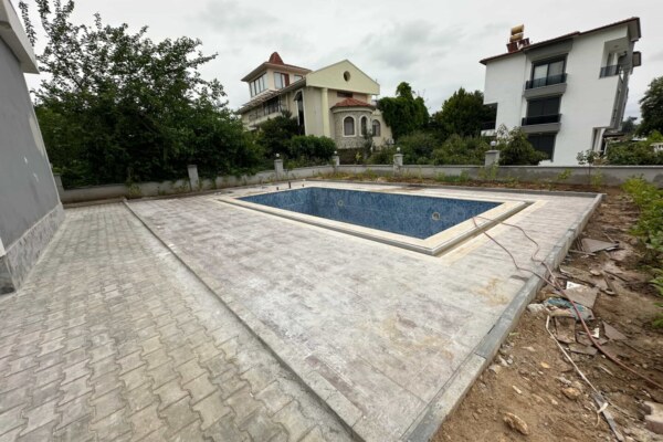 2+1 Flat for Sale in Alanya Oba Neighborhood Suitable for Credit