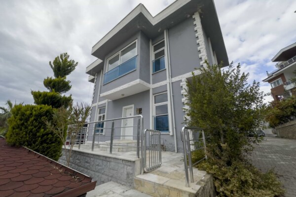 Detached Villa for Sale in Alanya Konakli 100 Meters from the Sea