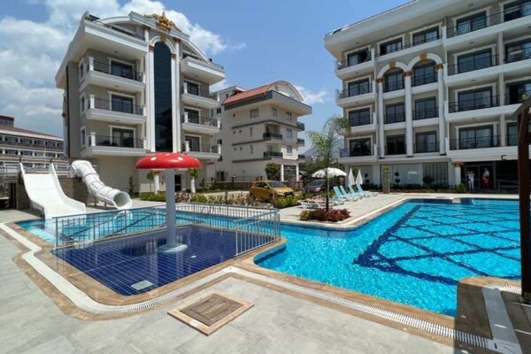 Apartment for Sale in Alanya Oba Neighborhood Suitable for Credit