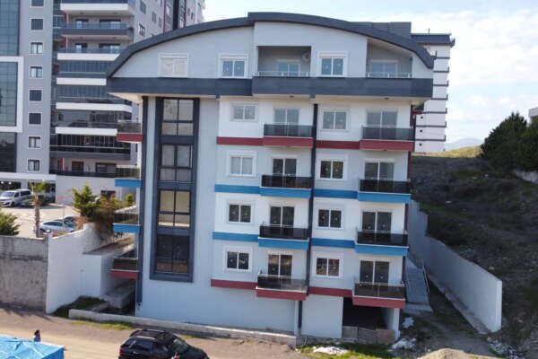 1+1 Large Apartment for Sale in Alanya Mahmutlar